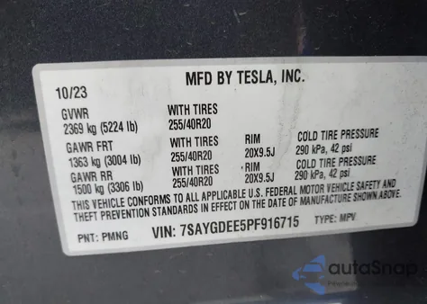 2023 Tesla Model Y Awd/Long Range Dual Motor All-Wheel Drive z USA, uszkodzony, nr VIN 7SAYGDEE5PF916715